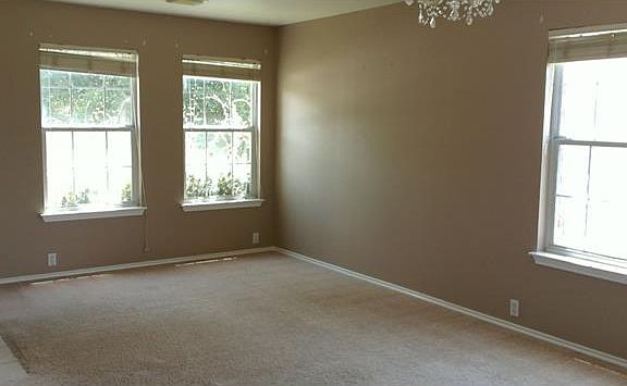 2nd image of 2303 Drue Ln
