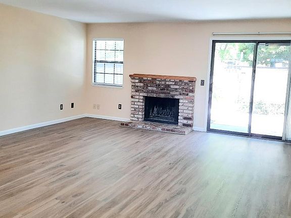 3rd image of 230 Wales Dr