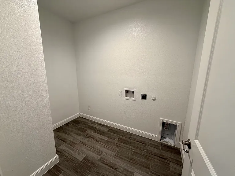 2340 Goodnight Ranch Dr — Photo 26
