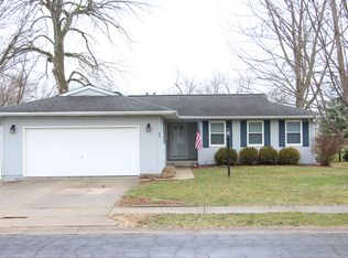 44 Camelot Dr, Rochester, IL 62563