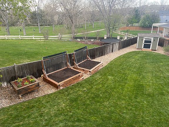 3rd image of 10920 Acadia Ln
