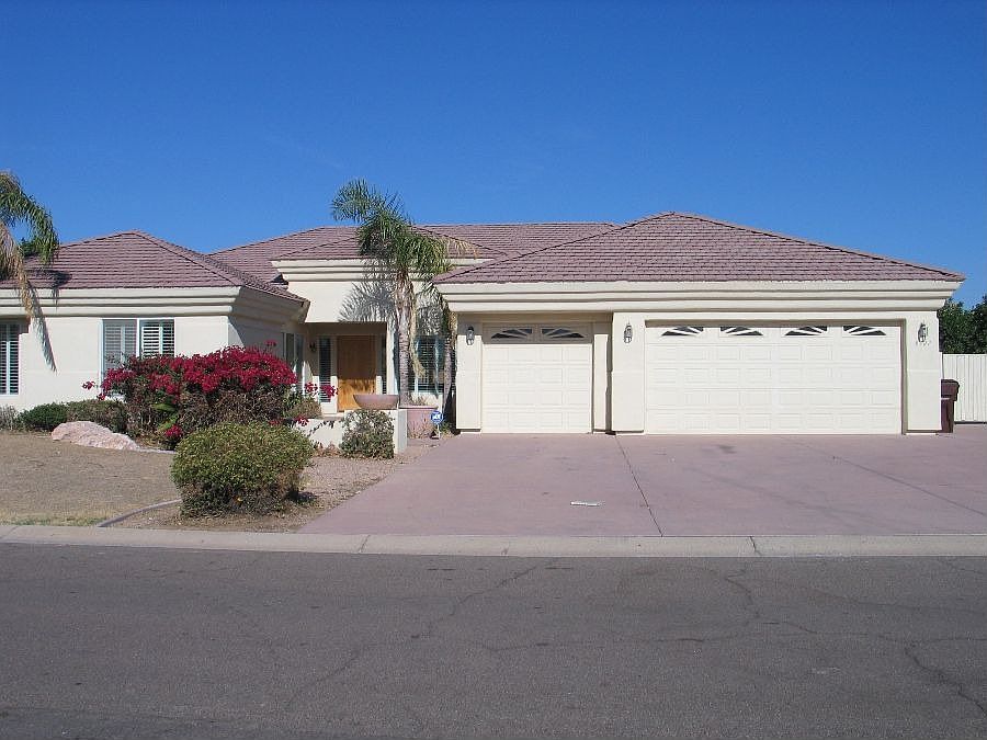 1st image of 8422 W Foothill Dr