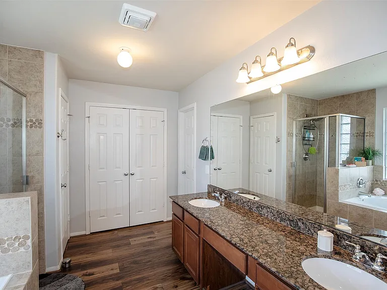 2110 Stonehollow Ct — Photo 21