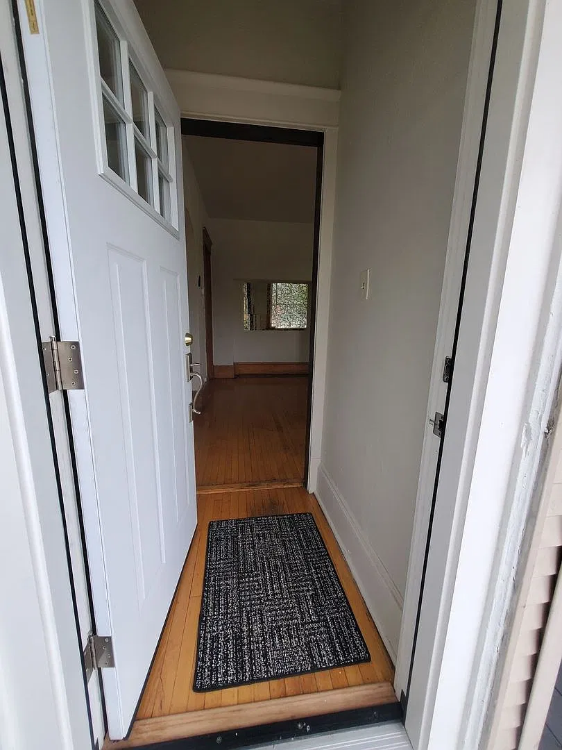 1322-1322A W Hopkins St. - Duplex — Photo 2