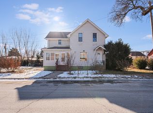 610 Hutchins St, Joliet, IL 60435