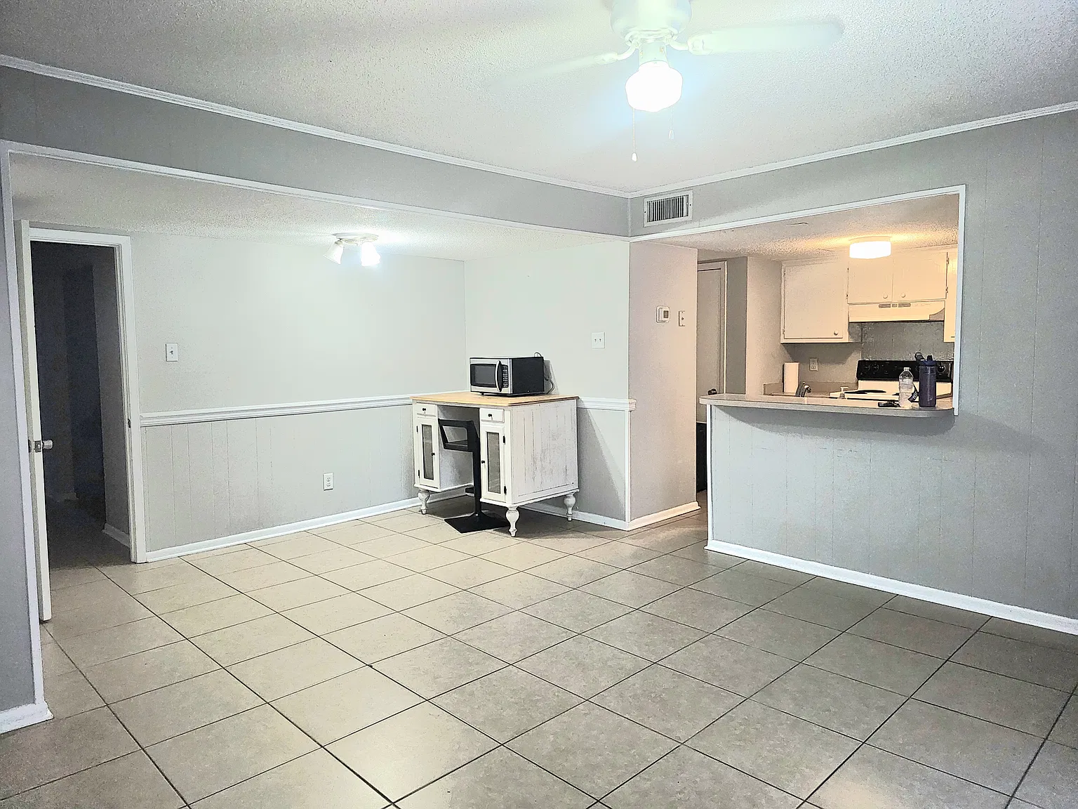 3 bed, 2.5 bath, 1440 sqft, $1,500 — Photo 3