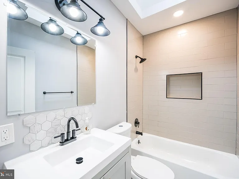 5847 Willows Ave #3 — Photo 9