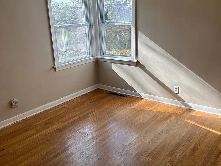 1353 W California Ave — Photo 7