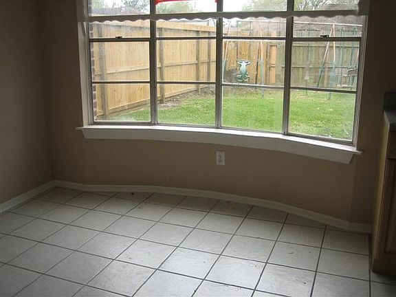 5th image of 16430 Hibiscus Ln