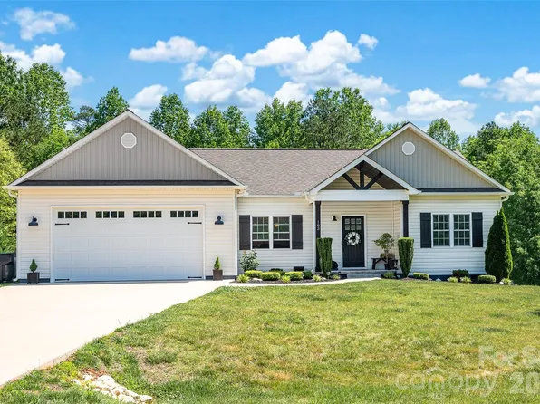 183 Falling Creek Dr, Statesville, NC 28625