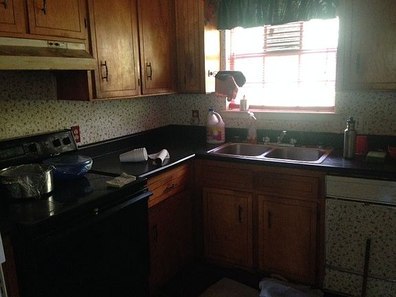 5th image of 2970 King St