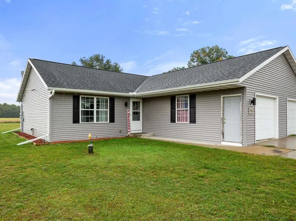 N1936 Lind Center Rd, Waupaca, WI 54981