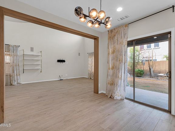 4th image of 2040 W Kathleen Rd