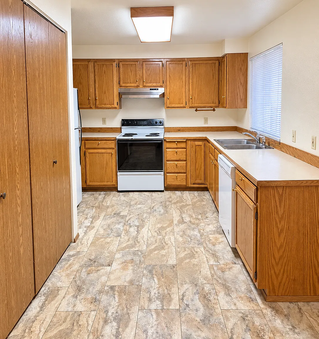 2 bed, $1,400 — Photo 3