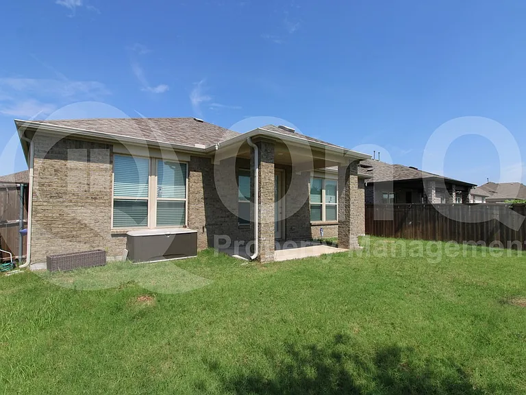 4112 Wood River Trl — Photo 18