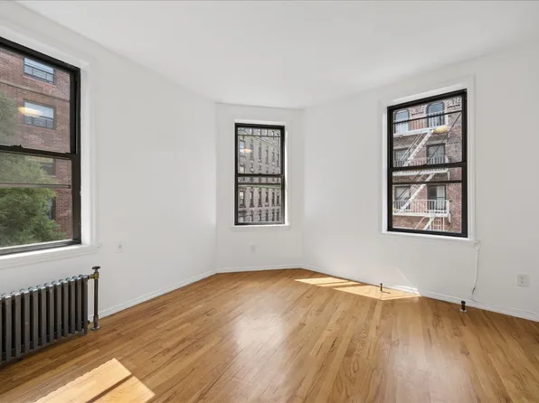 29 Spring St APT 4, New York, NY 10012