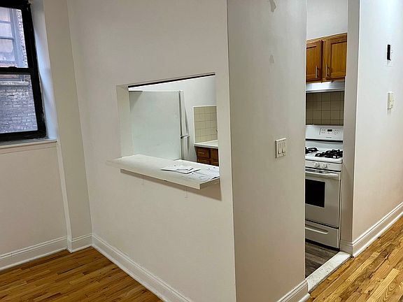 2nd image of 522 W 157th St #2B