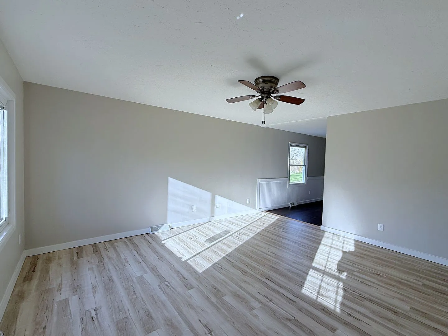 Remodeled 3 bed home — Photo 4