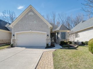 1965 Marble Cliff Crossing Ct, Columbus, OH 43204