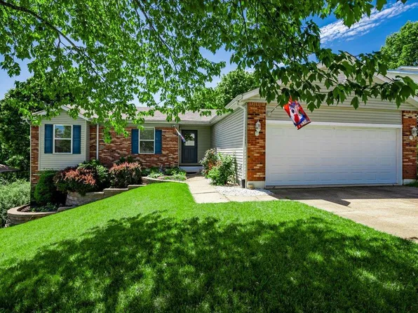 22 Mike Alan Dr, Washington, MO 63090