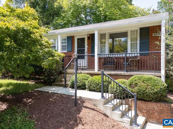 2213 Banbury St, Charlottesville, VA 22901