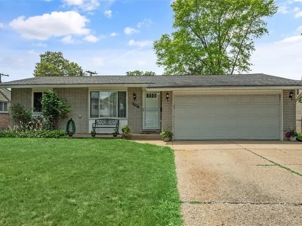 39349 Farmhill Dr, Sterling Heights, MI 48313