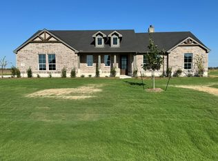 150 Sunny Side Dr, Valley View, TX 76272