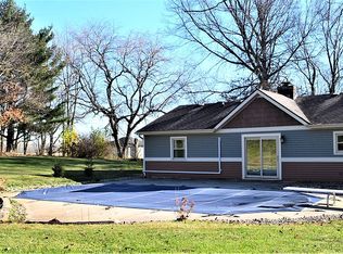 11575 N Roanoke Rd, Roanoke, IN 46783