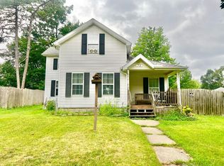 72 Budlong St, Hillsdale, MI 49242