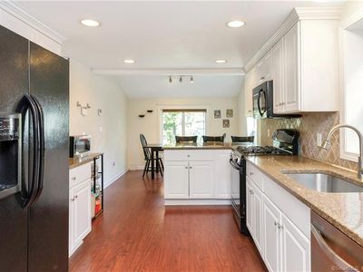 117 Rhode Island Ave, Fairfield, CT, 06824