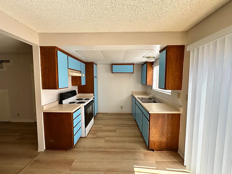 437 Newport Ave #4 — Photo 4