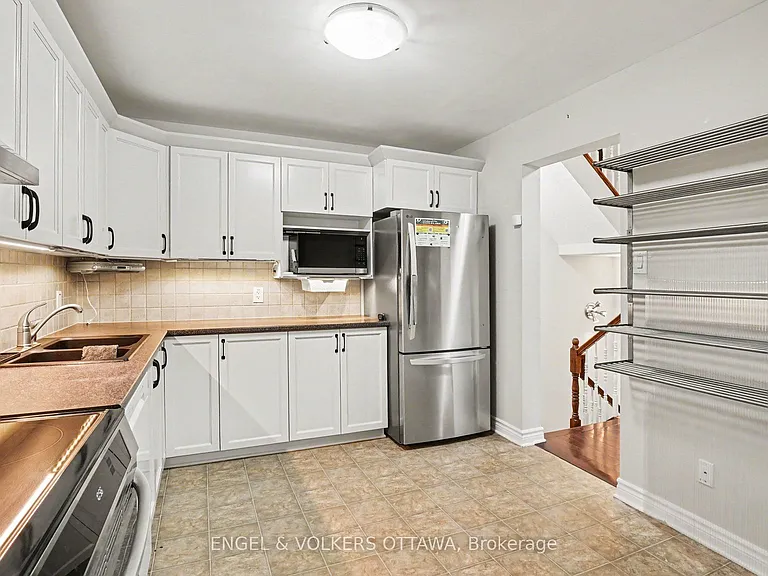 340 Forestbrook St — Photo 7