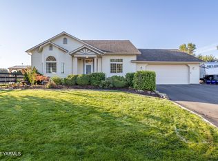 11502 Maclaren Ln, Yakima, WA 98908