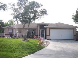 1st image of 302 SE 17th St