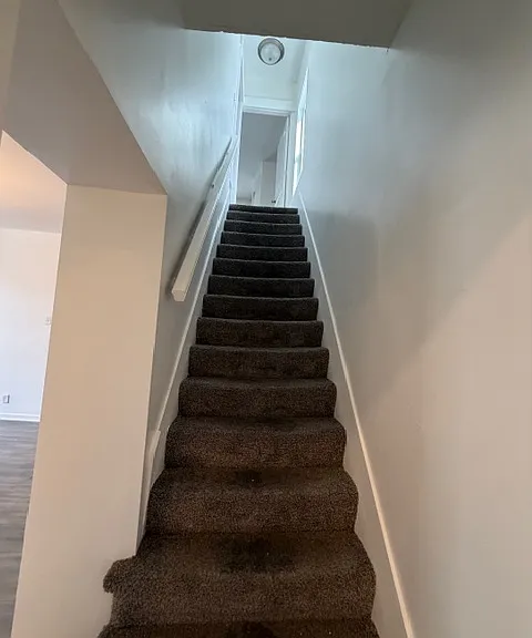 41 S Oakley Ave — Photo 17