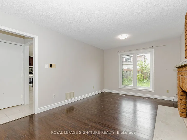 101 Hullrick Dr — Photo 23