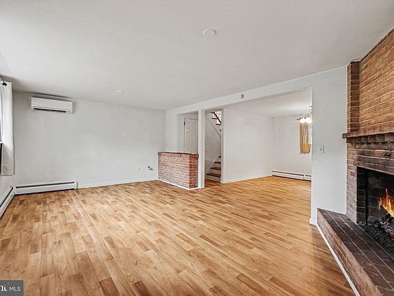 5th image of 2 Sycamore Ln