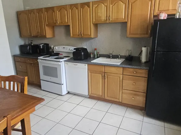 616 Summerlea St APT 1, Pittsburgh, PA 15232