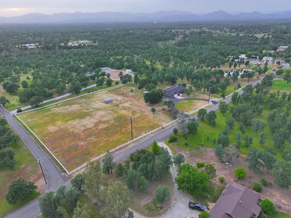 10660 Whistleberry Way, Redding, CA 96003