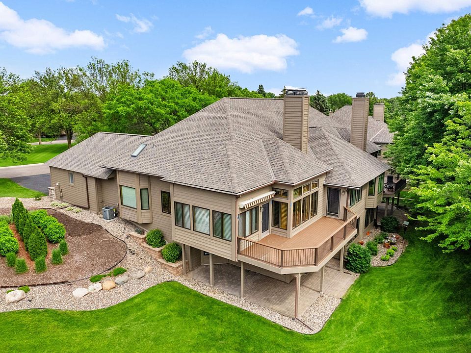 1st image of 3750 Village Ct