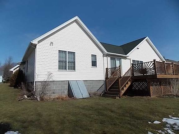 3rd image of 14 Royce Dr