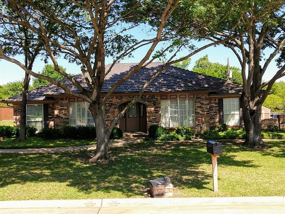 1st image of 1813 Northtown Dr