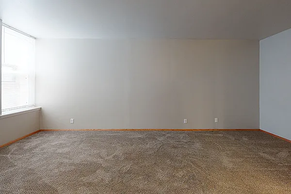 1040 E. Knapp St. — Photo 12