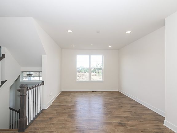 3rd image of 437 Filson St Lot 18.02