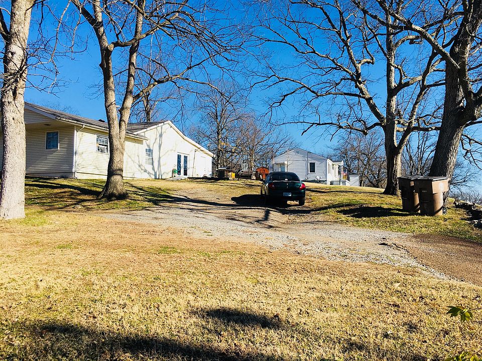 2nd image of 3222 Meade Ave