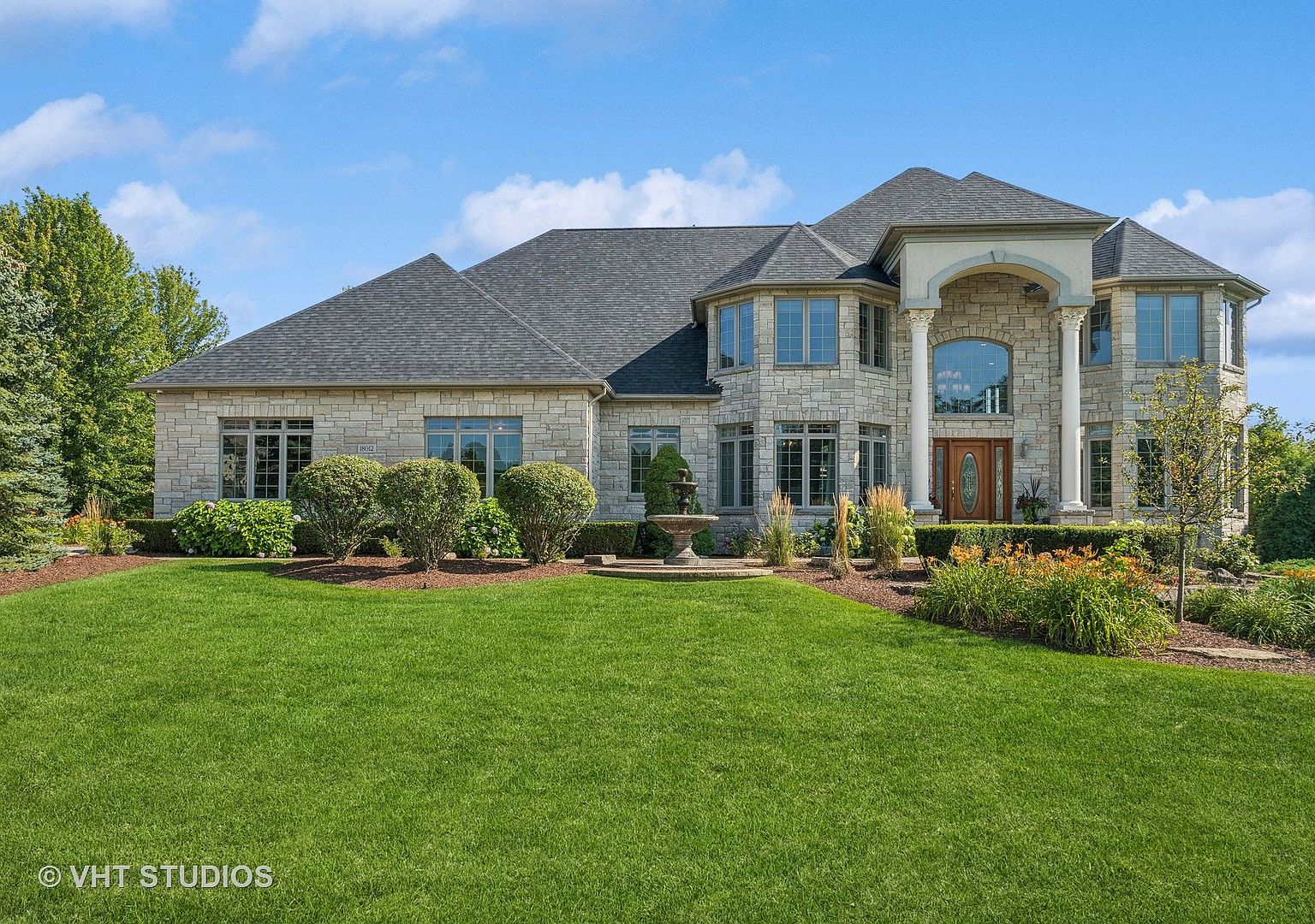 18012 S Crystal Lake Dr, Mokena, IL 60448 | Zillow