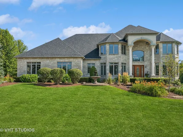 18012 S Crystal Lake Dr, Mokena, IL 60448