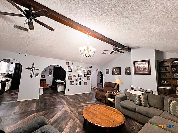 4th image of 108 Ea St