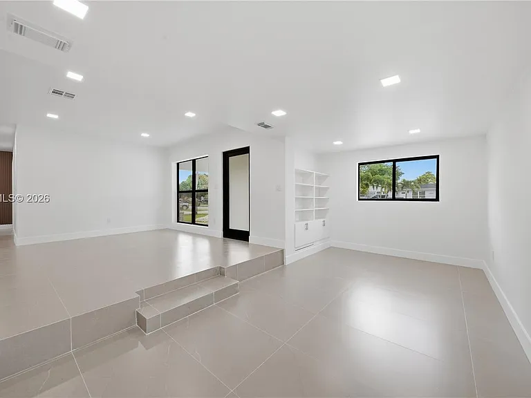 12471 SW 190th Ter — Photo 13