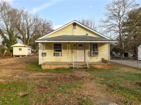 1911 Leight St, Winston Salem, NC 27107